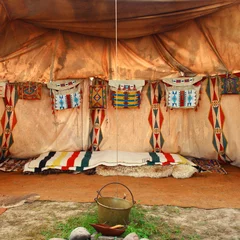 Papier Peint photo Indiens intérieur de la tente indienne