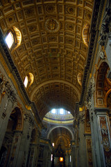 Fototapeta premium View inside the Basilica of St. Peter in Rome