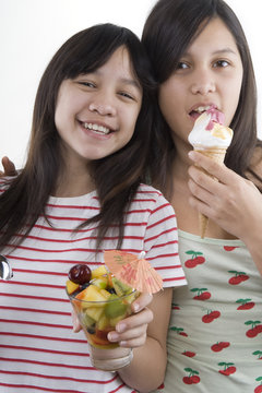 Eis und Fr&uuml;chte