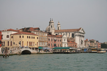 Fototapeta na wymiar Le canal Guidecca à Venise