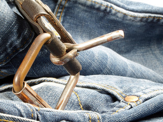Gürtelschnalle Jeans - Schnalle mit Hose