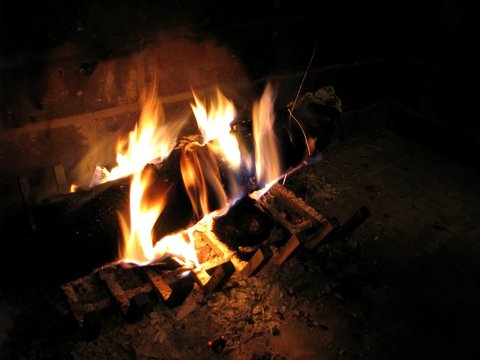 Feu de chemin&eacute;e