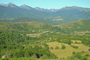 Obraz premium Vue sur le donnezan,ariège,pyrénées
