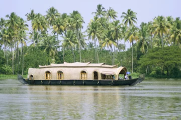 Fotobehang houseboat cruise through the backwaters, kerala, india © paul prescott