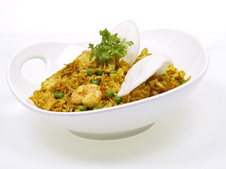 indonesisches curry nasi goreng mit shrimps
