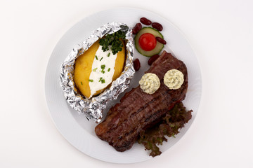 Steak mit Folienkartoffel