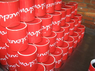 Kaffeetassen Stapel rot