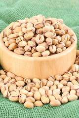 bowl full of pistachio close-ups