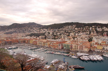 Fototapeta na wymiar Port w Nicei