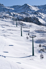 Cable car ski lift