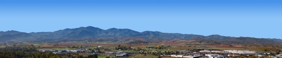 Fototapeta na wymiar Panorama of Medford Oregon West Side