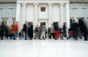 Naklejka premium Odwiedzający w British Museum