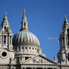 Fototapeta na wymiar upper part of St Paul's cathedral London England