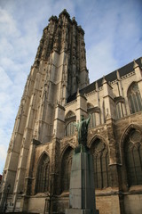 Fototapeta na wymiar Katedra w Mechelen