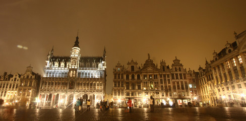 Obraz na płótnie Canvas scnenes Brukseli Belgii nocnych świateł Grand Place