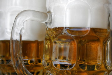 Bier her ....