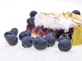 meringue kuchen mit blaubeeren