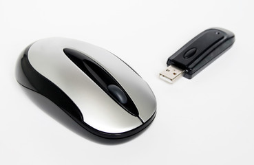 Wireless computer mouse and usb