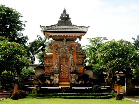 Bali gate 