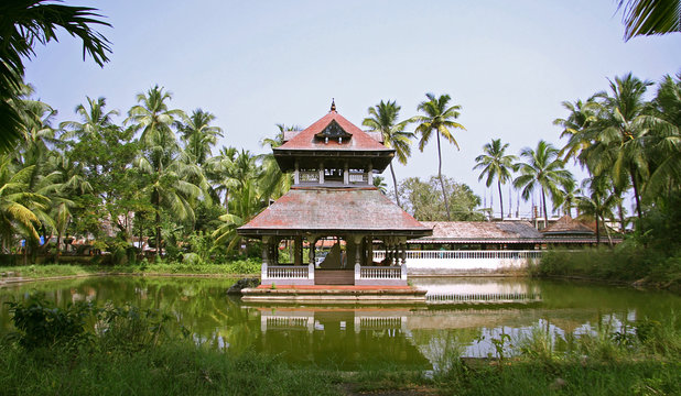 Kerala Temple Images – Browse 2,447 Stock Photos, Vectors, and Video |  Adobe Stock
