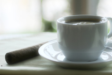 Kaffe und Zigarre