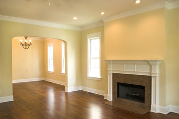 unfurnished livingroom with fireplace