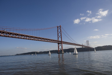 Ponte 25 de Abril