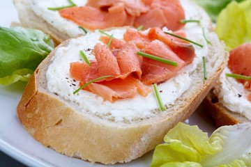 Smoked salmon with cream cheese