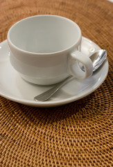 tasse déjeuner petit café lait soucoupe