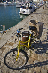 Ile de Ré, Saint Martin : vélo sur le quai du port