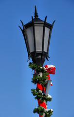 Fototapeta na wymiar Street Light Decorated for Christmas