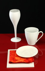 modern dishware table design in red and white