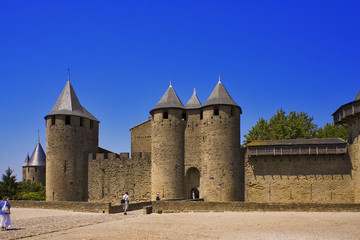 Fototapeta premium roussillon : carcassonne, remparts , chateau comtal