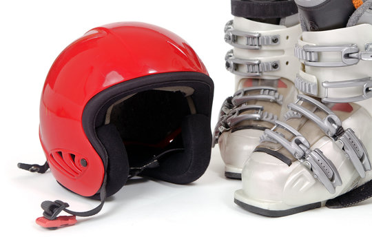 Casque et chaussures de ski