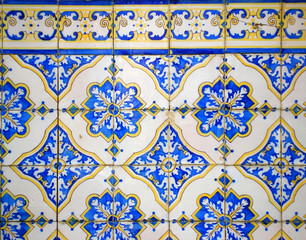 A beautiful abstract tile pattern in blue, yellow and white