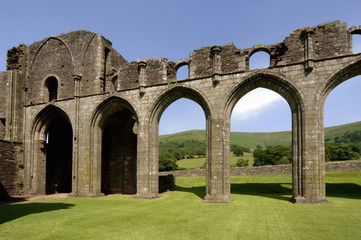 Fototapeta na wymiar Llanthony Priory Opactwo w Vale do Ewyas.