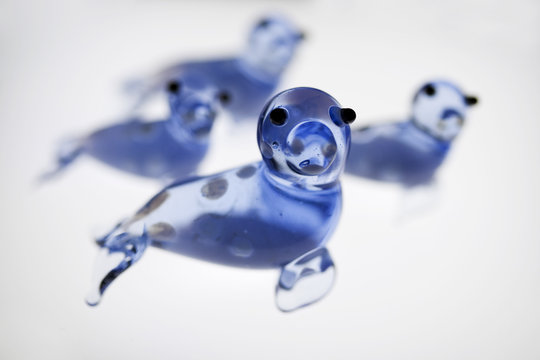 Famiglia di foche di vetro