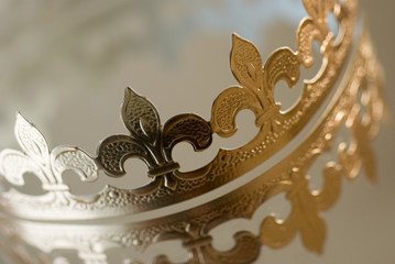 couronne,roi, galettes des rois,f&egrave;ve,