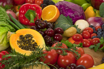 Fototapeta na wymiar Warzywa i owoce