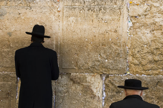 The prays in western wall in Jerusalem