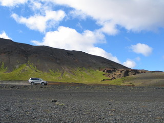 Fototapeta premium 4x4 dans la vallée
