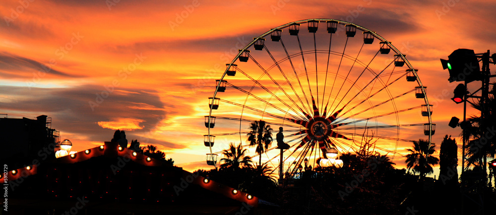 Wall mural Carnival at dusk