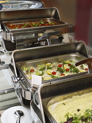 heiße büffet gerichte fisch, fleisch, kartoffelpüree