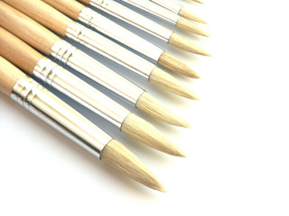 assortiment de pinceaux manche bois