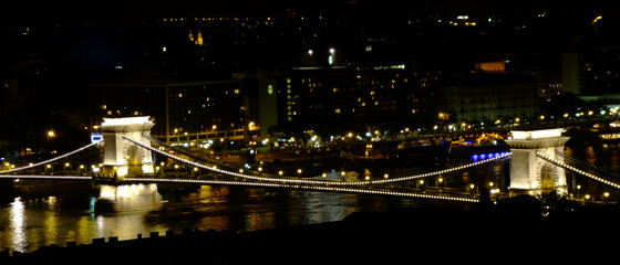 Fototapeta na wymiar Budapest Szechenyi Chain Bridge by night