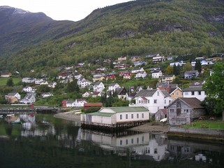 Obraz premium Dorf am Fjord in Norwegen