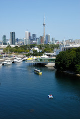 Toronto Skyline © chiyacat
