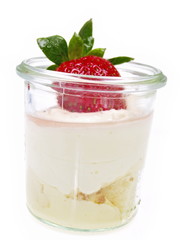 erdbeer trifle dessert