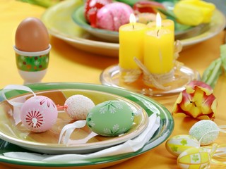 Easter table setting - eggs and tulips