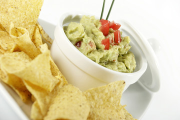 Guacamole mit chips